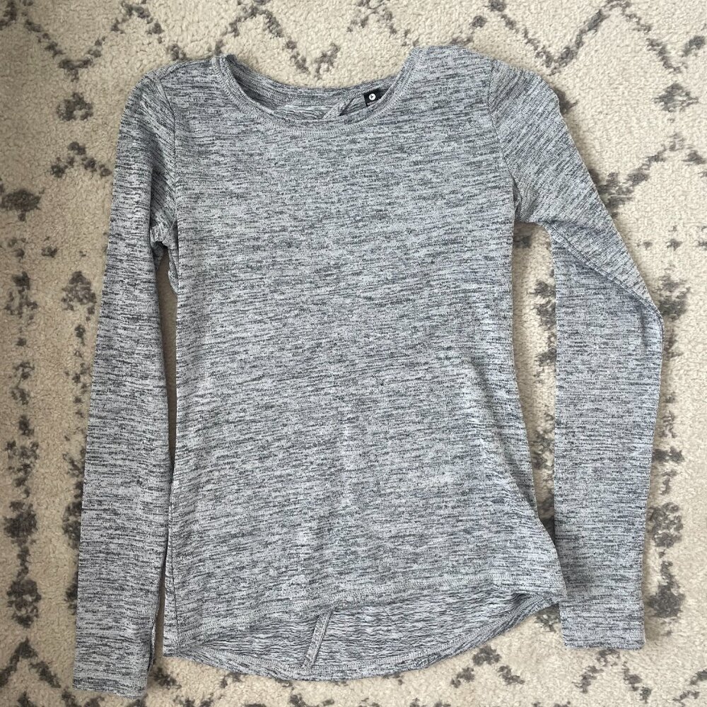 90 Degree by Reflex Long Sleeve Open Back Shirt (with thumbholes)- XS